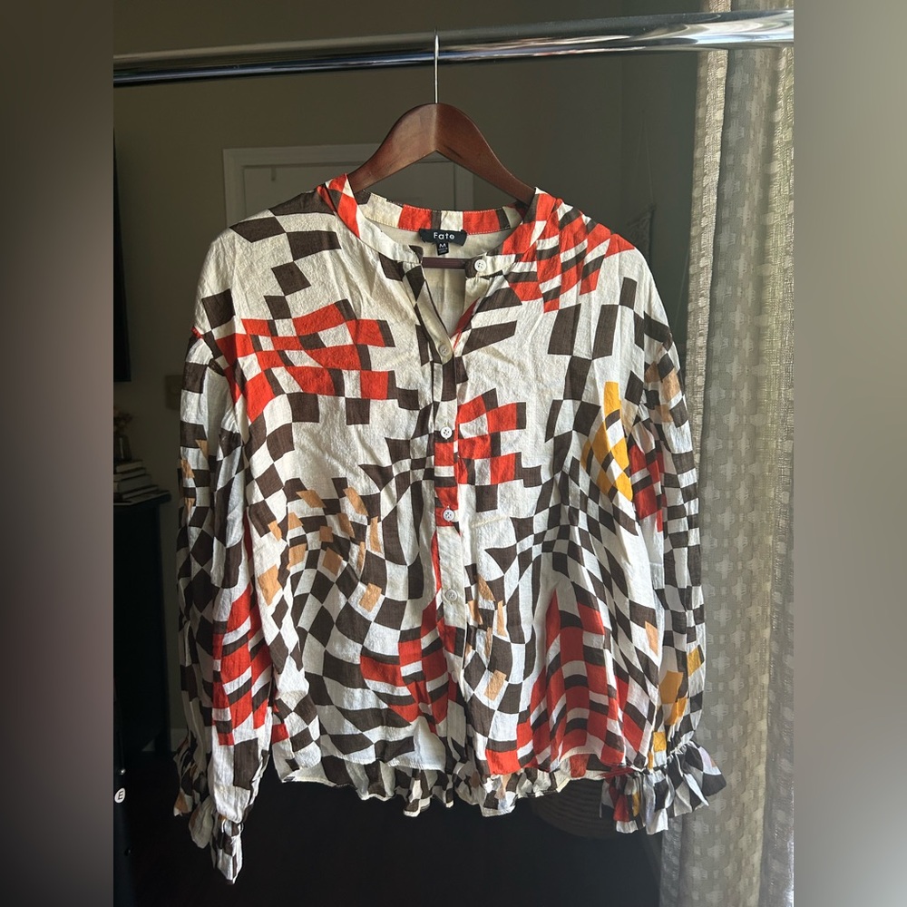 Fate Medium Gauzey Geometric
Print Blouse artsy whimsical fun